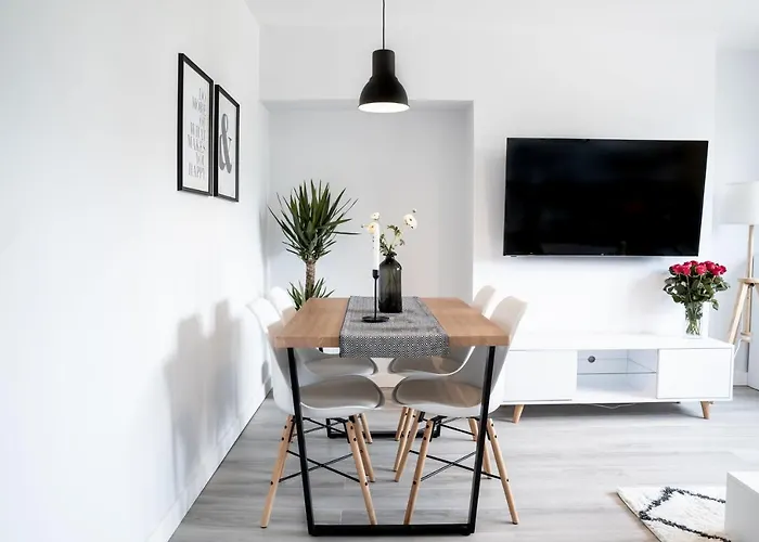 Luxurious Two Bedroom Apartment With Private Parking
