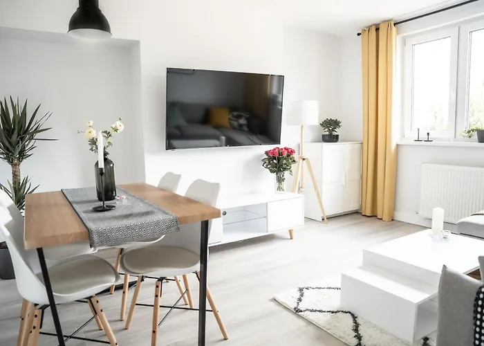 Luxurious Two Bedroom Apartment With Private Parking