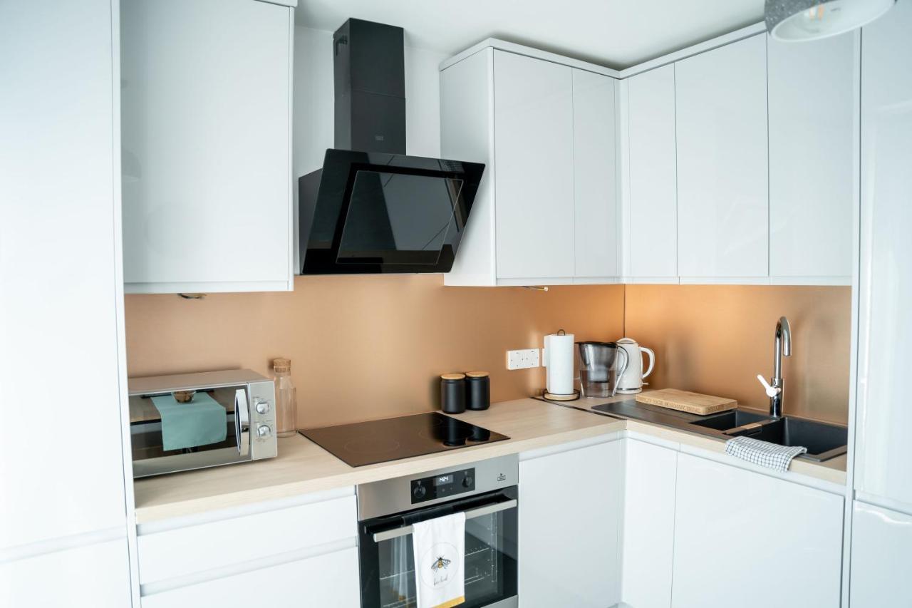 Luxurious Two Bedroom With Private Parking * Perth