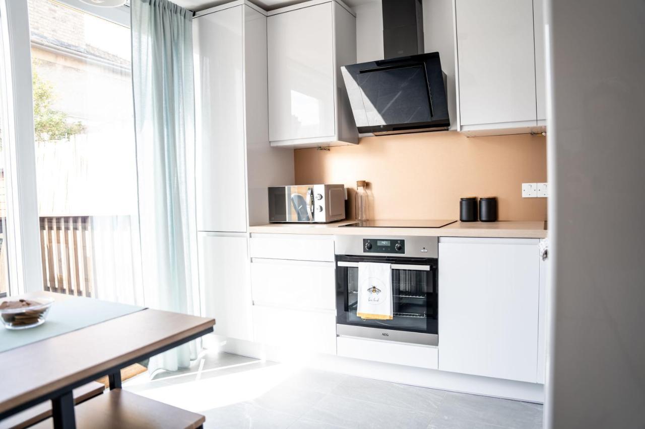 Apartment Luxurious Two Bedroom With Private Parking