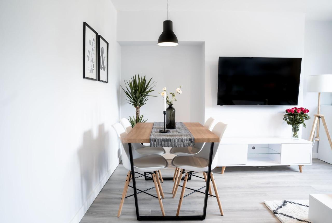Luxurious Two Bedroom With Private Parking * Perth